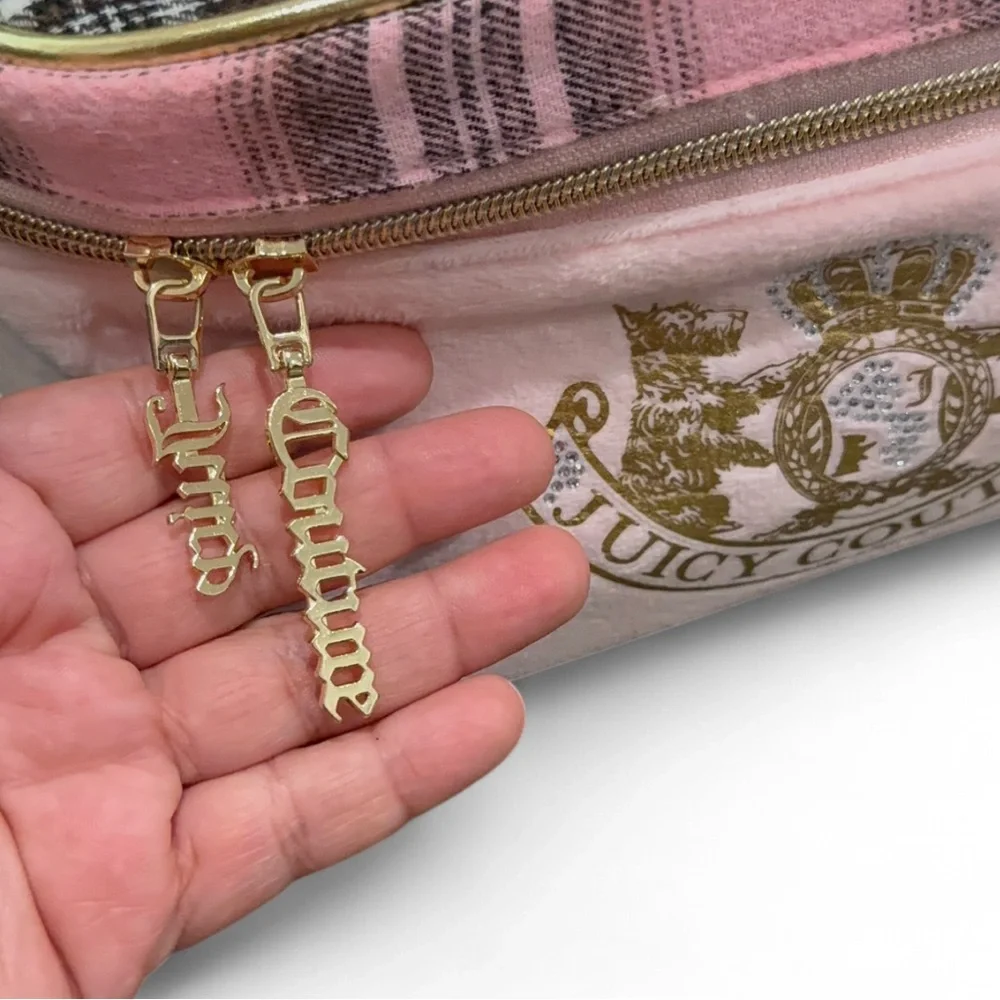 Juicy Couture cosmetic bag. - Picture 5 of 6